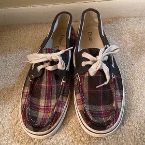 Women’s boat shoes plaid